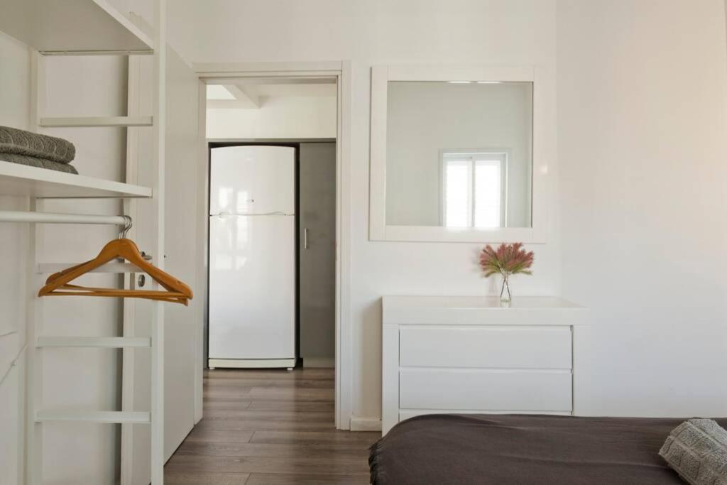 Big Apartment Next To Gordon Beach Plus Free Parking Tel Awiw Zewnętrze zdjęcie